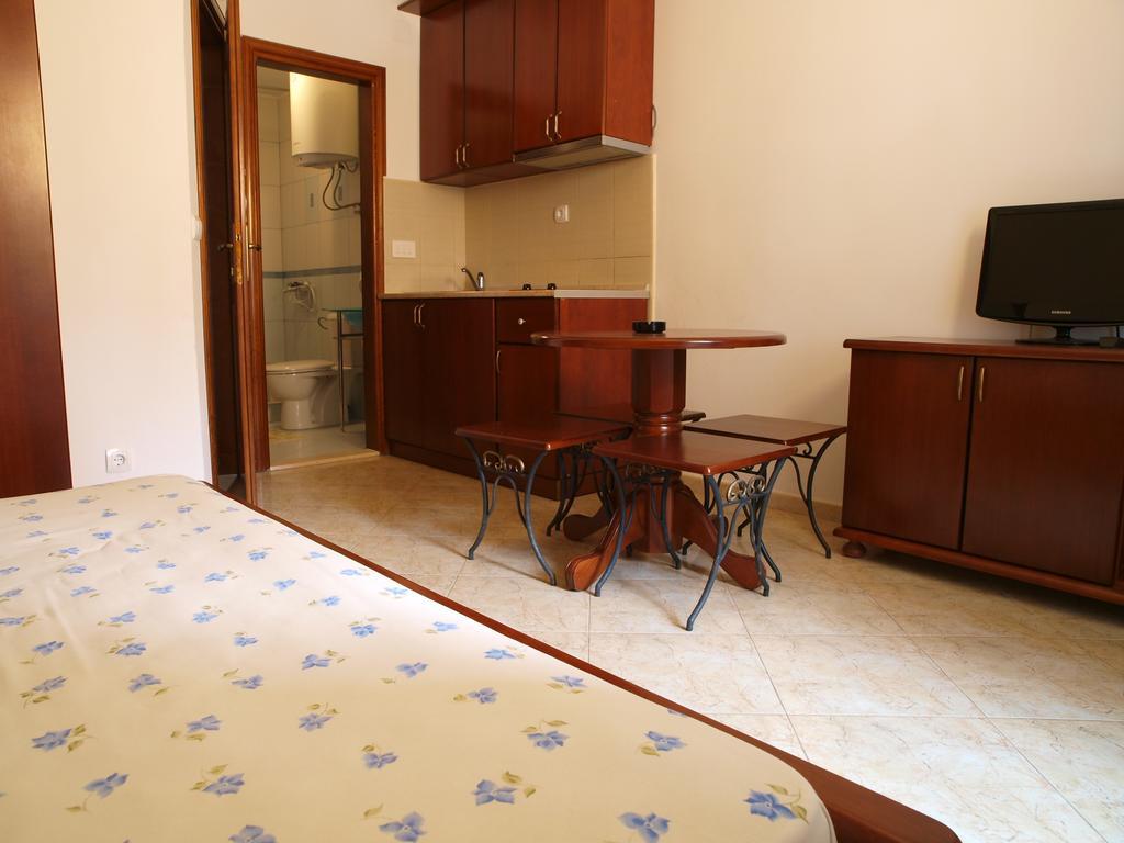Apartments Obala Dragovic Petrovac Room photo