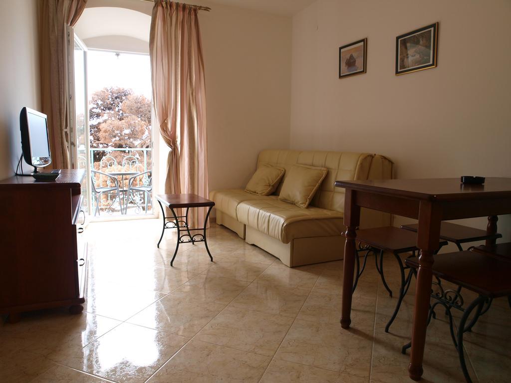Apartments Obala Dragovic Petrovac Room photo