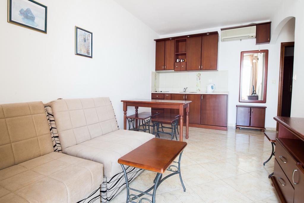 Apartments Obala Dragovic Petrovac Exterior photo